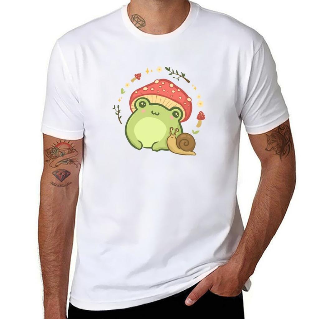 Super Cute Kawaii Frog with Toadstool Mushroom Hat Snail - Cottagecore Aesthetic Forggy Mushrooms - Amanita Muscaria Lov T-Shirt