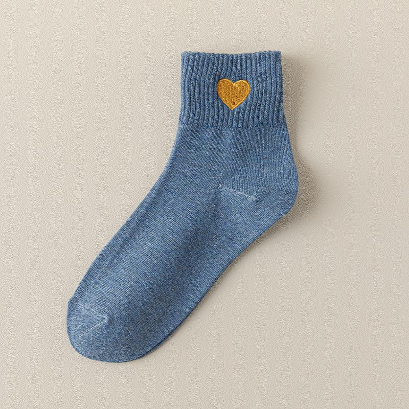 Female Spring and Autumn Pure Color Love Embroidery Sweat Absorption College Wind Tube Cotton Socks