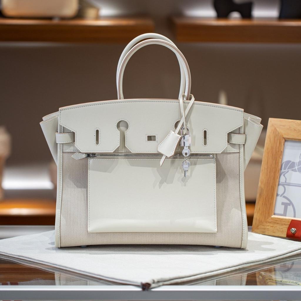 A Ienvers Reverse Metal Bag Large Capacity Handbag Genuine Leather Matching Womens Bag