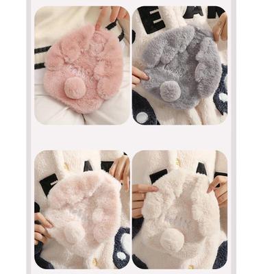 Милая плюшевая грелка с водой