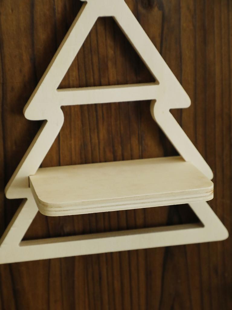 Christmas Tree Wooden Wall Shelves White Floating Wall Shelf Suitable for Christmas Supplies and Candle Wall Hanging Shelf Gift