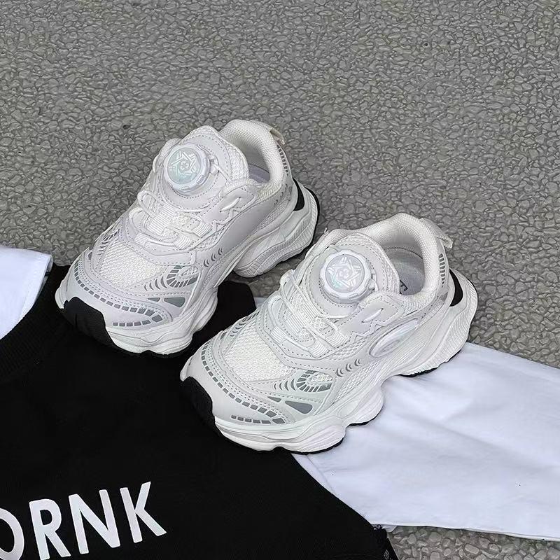 Детские дышащие кроссовки с вращающейся пряжкой 2025 года: Легкие весенне-осенние кроссовки для бега для мальчиков и девочек