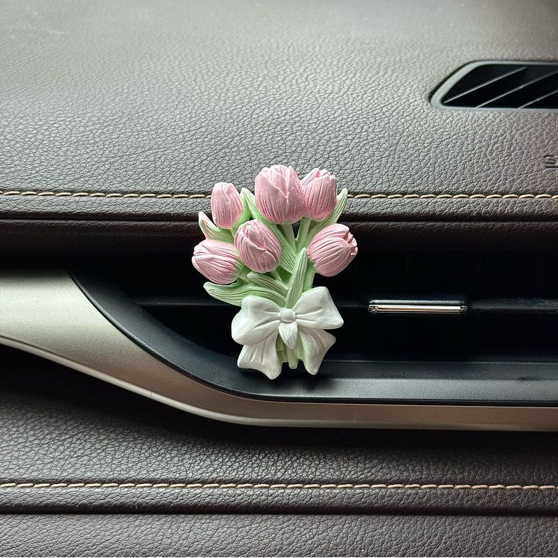 Car Interior Decorations, Car Dashboard Air Vent, Car Fragrance Diffuser, Tulip Aroma Stone Pendant, High-End Feel