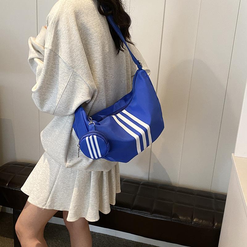 New Fashion Niche Design Messenger Bag Korean Version Versatile Casual Dumpling Bag Commuter Shoulder Bag Women