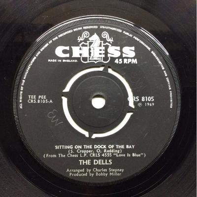 7-дюймовая пластинка DELLS - Sitting On The Dock Of The Bay CRS8105 Chess 1969 UK Soul/Funk Б/у