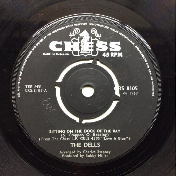 7-дюймовая пластинка DELLS - Sitting On The Dock Of The Bay CRS8105 Chess 1969 UK Soul/Funk Б/у