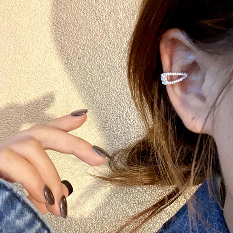 2023 Trendy Micro-Inlaid Zircon Ear Clips for Women: Stylish and Simple Non-Pierced Ear Cuffs