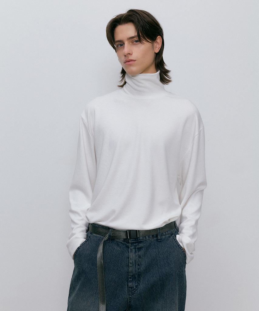 ENDOOR Turtleneck Long Sleeve T-Shirt (Ivory)