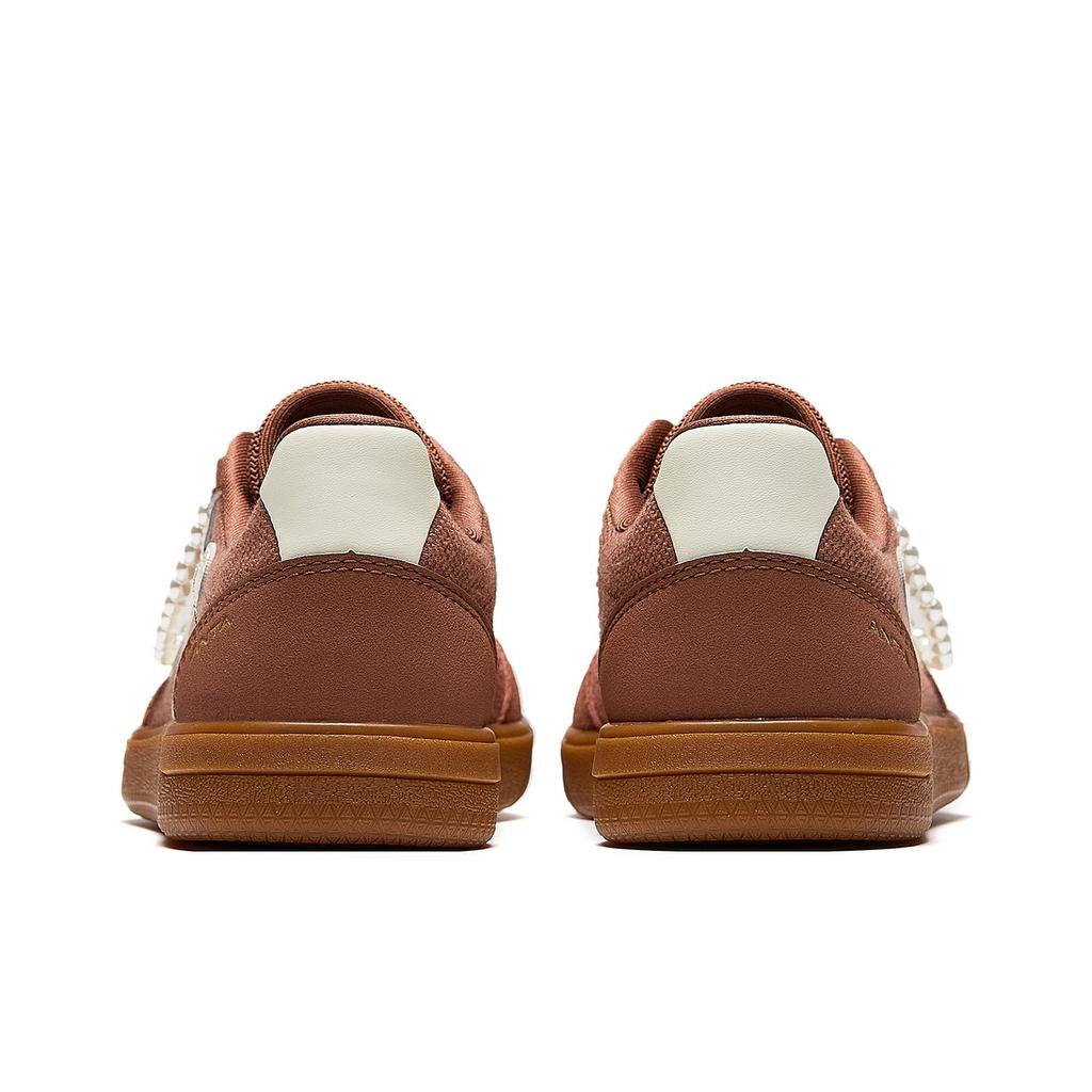 Anta Танцевальные Модные Универсальные Износостойкие Нескользящие Повседневные Кроссовки Женские Каштаново-Коричневые Грубо-Льняно-Серые 922618009-1