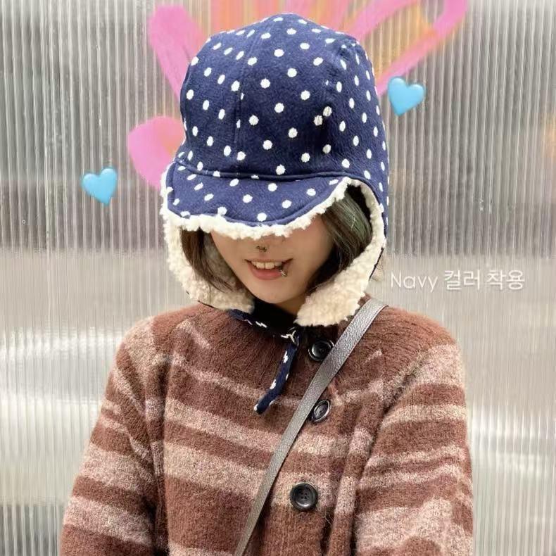 Double-sided autumn and winter velvet thickened warm ear protectors versatile polka dot flying Lei Feng hat antifreeze cycling hat men and women