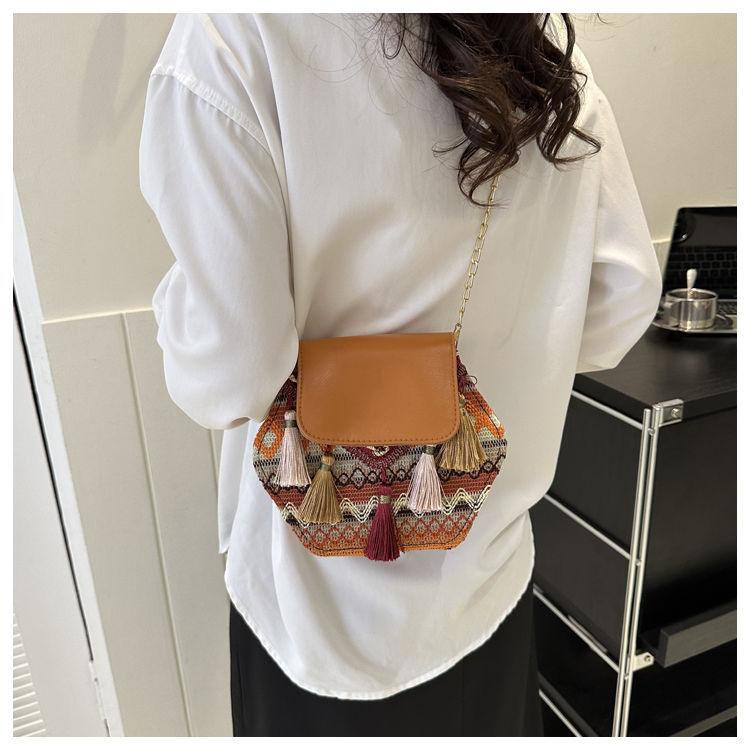 Ethnic Style Small Bag for Women Summer Chain Crossbody Bag Stylish Casual Tassel Fashion Small Square Bag