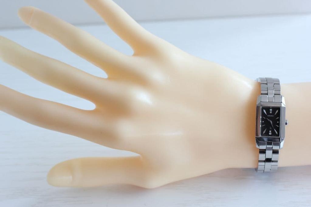 [USED] Working SEIKO LUKIA Watch 1F20-OBAO