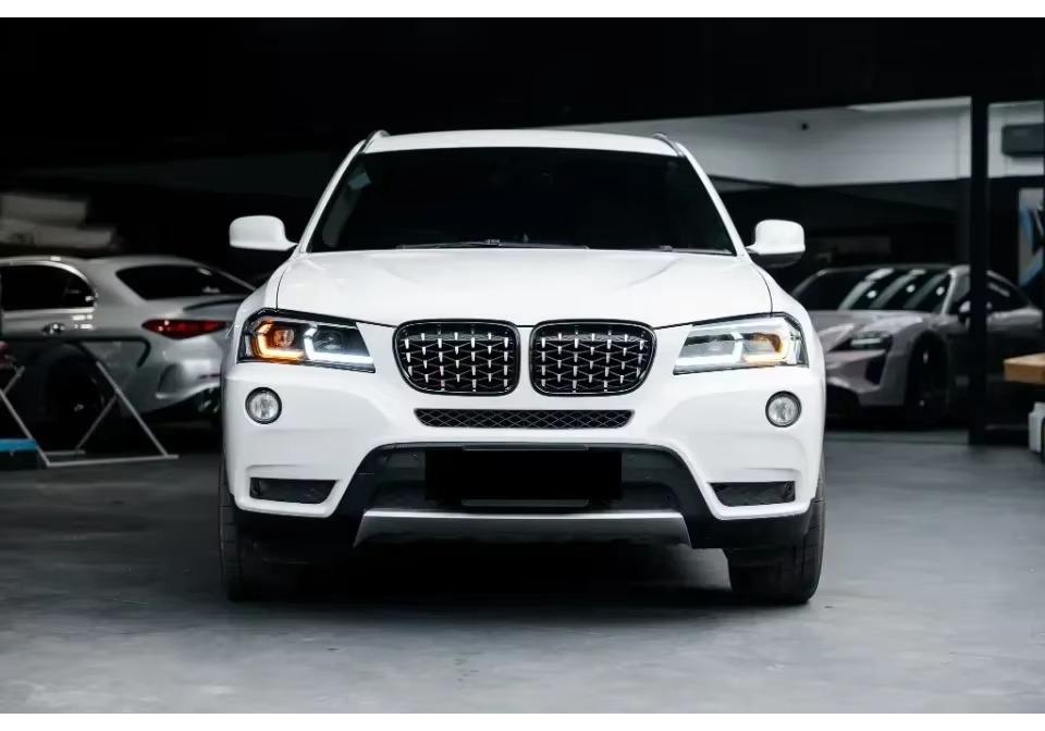 Решетка радиатора BMW X3 F25 с двойной/одинарной планкой, варианты исполнения: Полный/Звездный стиль (Модели 2011-2013 годов)