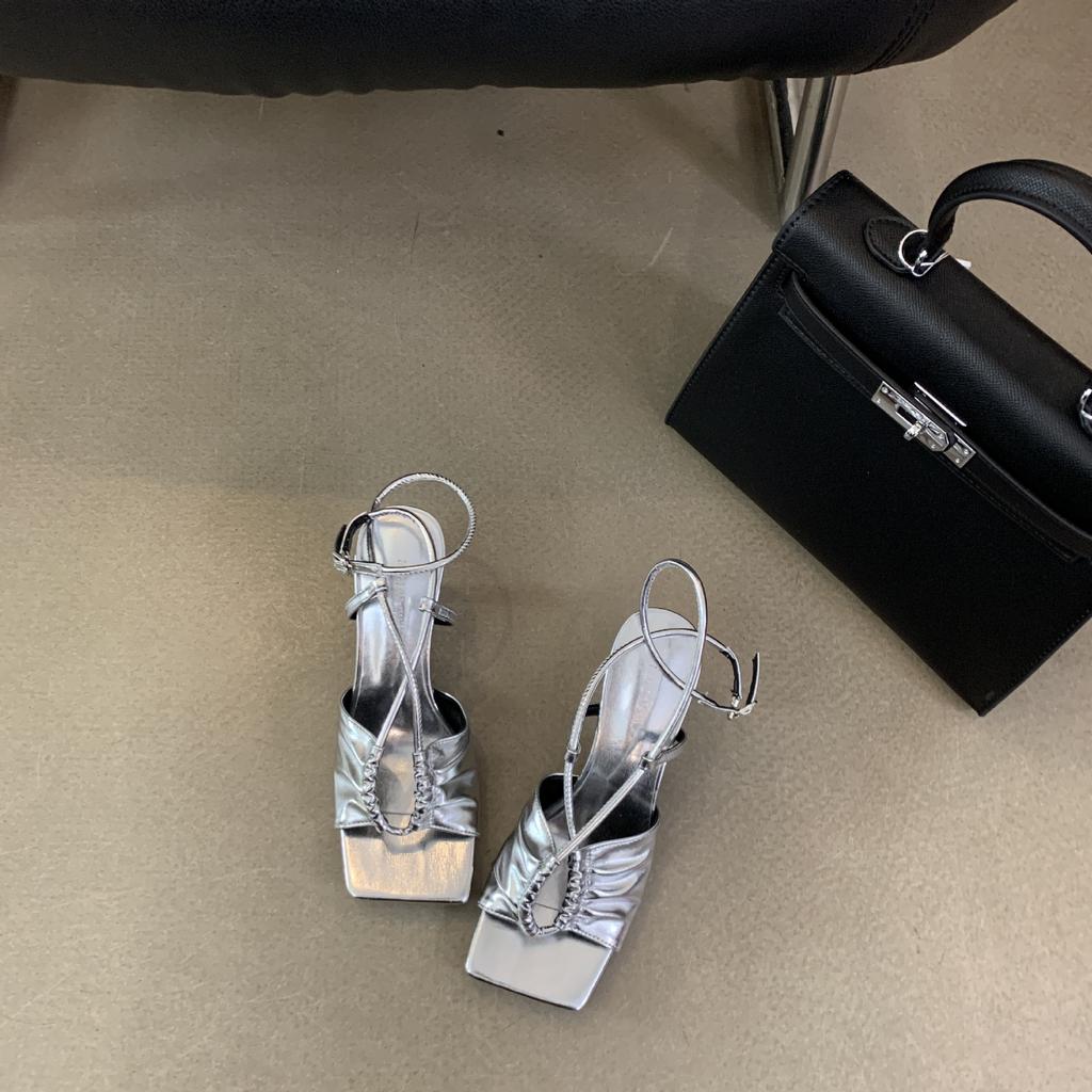 Весна и осень 2025 года новые французские нишевые босоножки на высоком каблуке, темпераментные, с квадратным носком, с ремешком на пряжке, шпилька