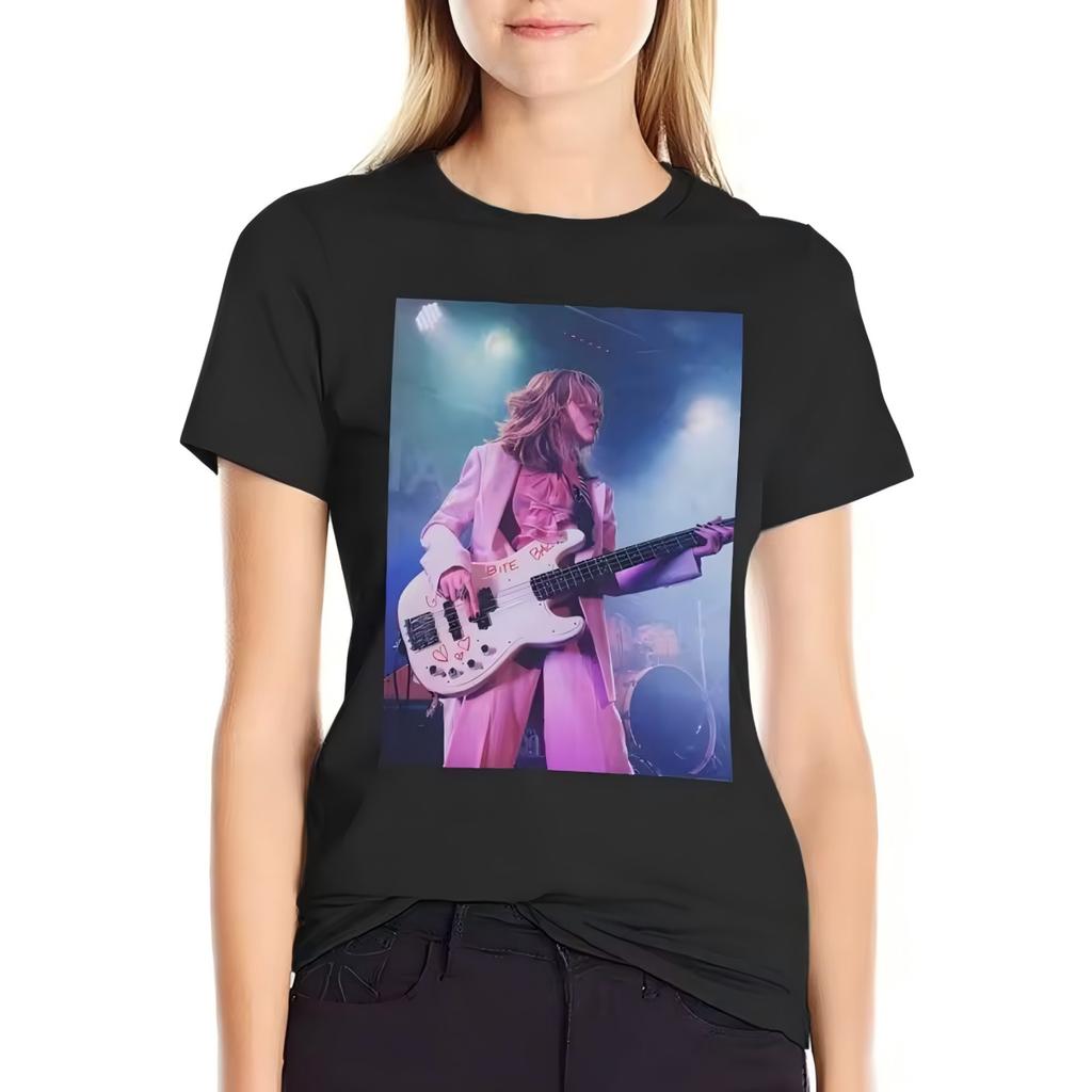 Victoria De Angelis at Mneskin concert T-Shirt