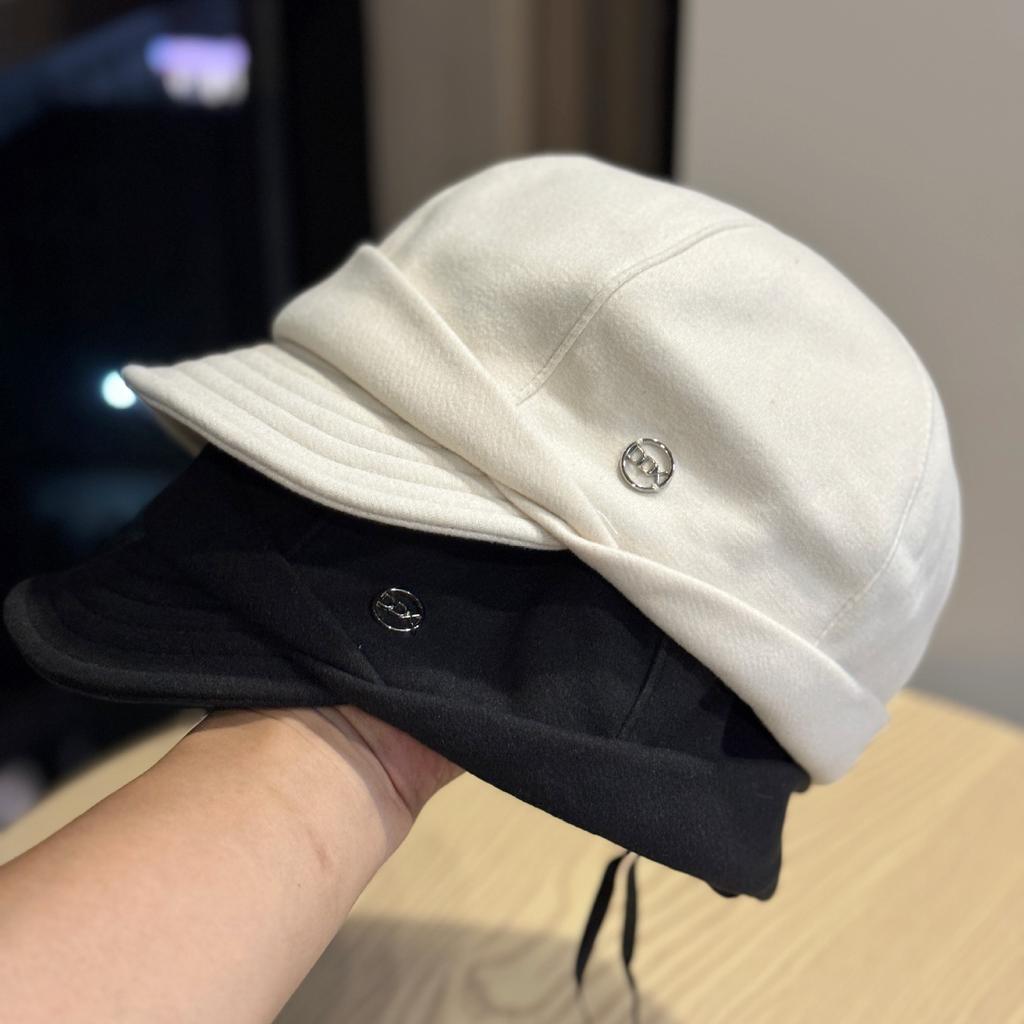 Новый стиль шерстяная кепка с утиным козырьком для женщин Модная и универсальная шляпа художника для путешествий на открытом воздухе Маленький ветрозащитный и теплый берет, подчеркивающий лицо