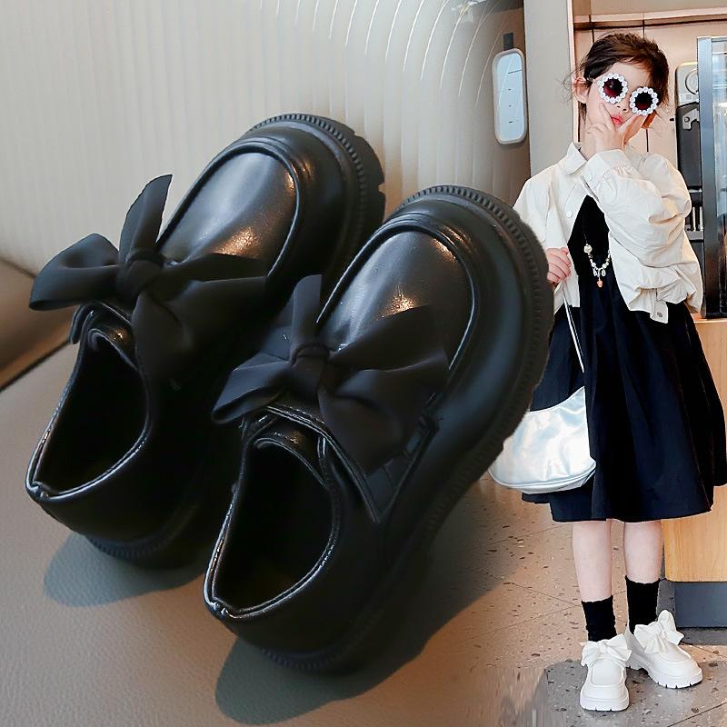 Туфли для девочек 2025 весна новые детские туфли-принцессы с бантом в британском стиле на мягкой подошве детские черные туфли из маленькой кожи