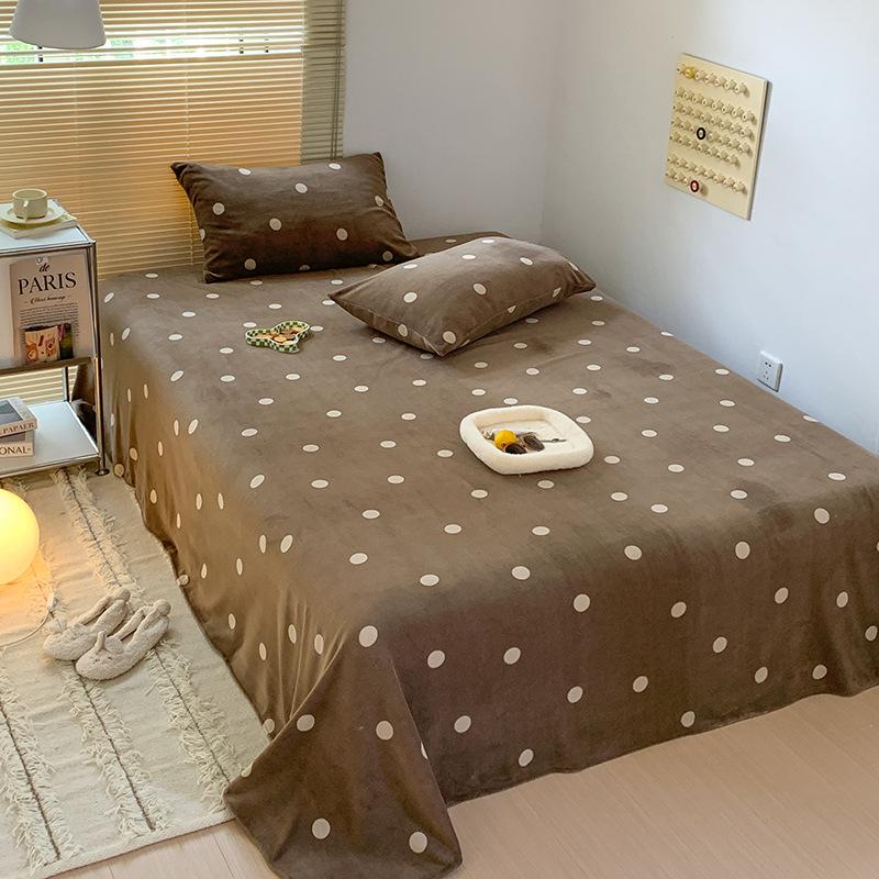 Winter Solid Color Milk Fleece Flat Sheets Bed Home Coral Fleece Thick Warm Flannel Queen King Size Bed Spread with Pillowcases