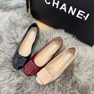 Классическая квадратная пряжка, высота увеличена на 5 см, темпераментная женская обувь из мягкой лакированной кожи с мелким вырезом, на одной педали, с круглым носком, французский чистый дизайн