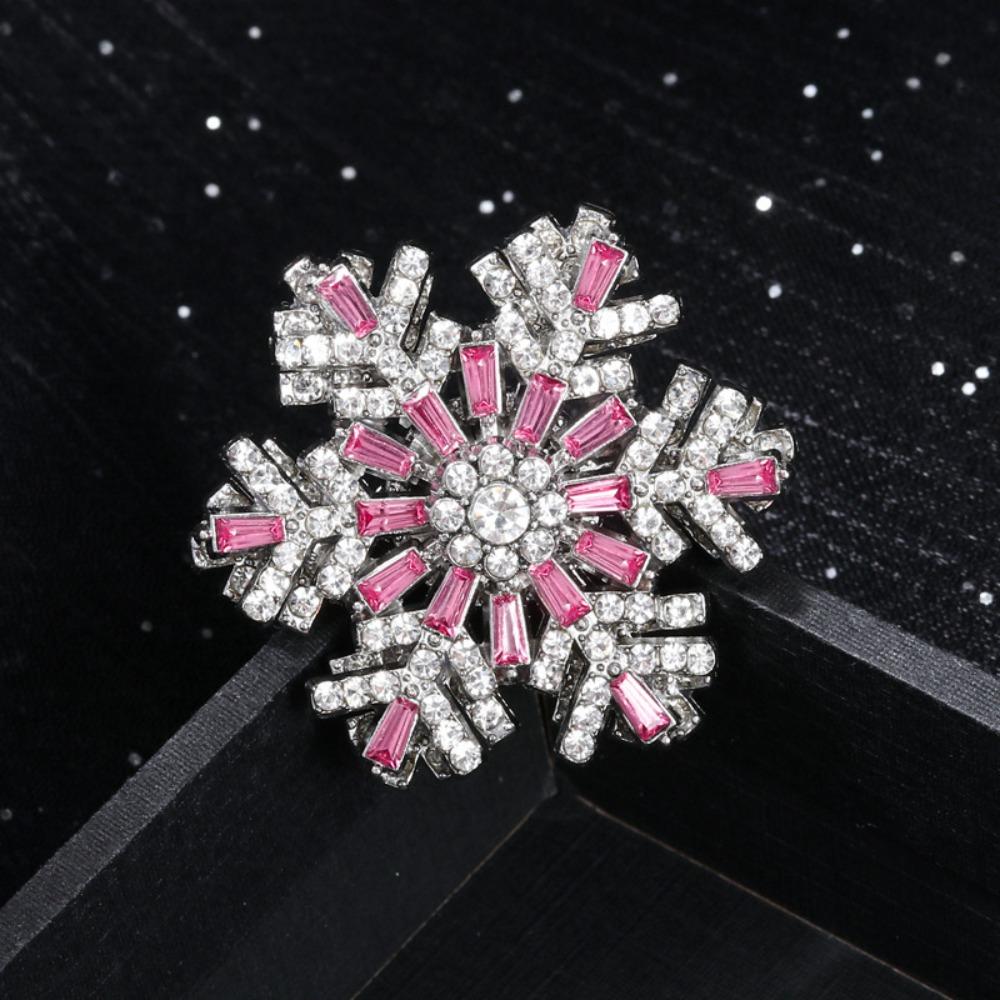 Sparkling Creative Snowflake Pin Rhinestone Zinc Zinc Alloy Zircon Badge Valentine's Day