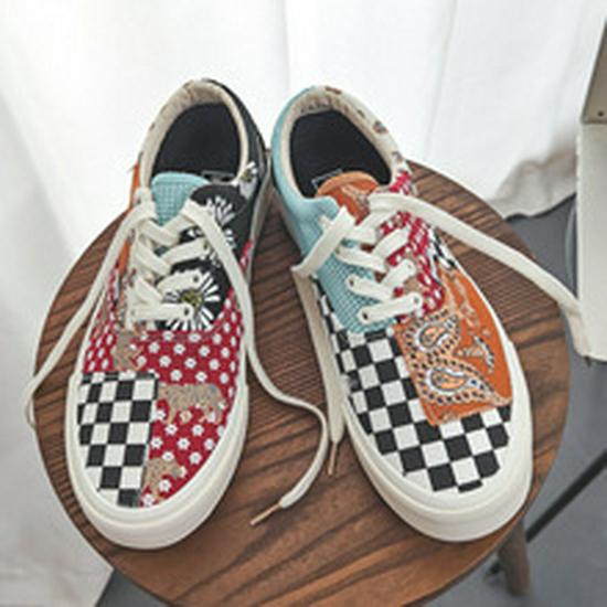 Douchuan Retro Canvas Checkerboard Low-Top Sneakers for Women and Couples