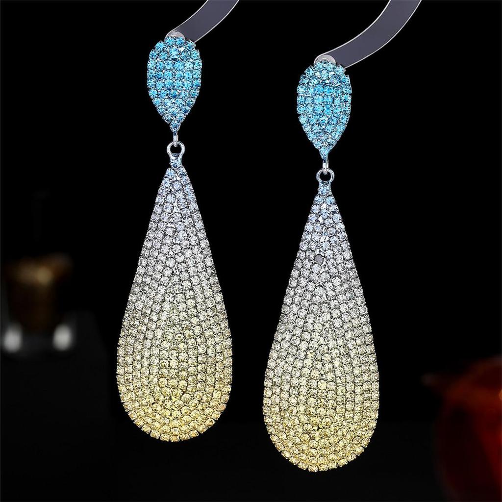 «Изысканные тяжелые бриллиантовые серьги»: «Сочетание роскоши и блеска»