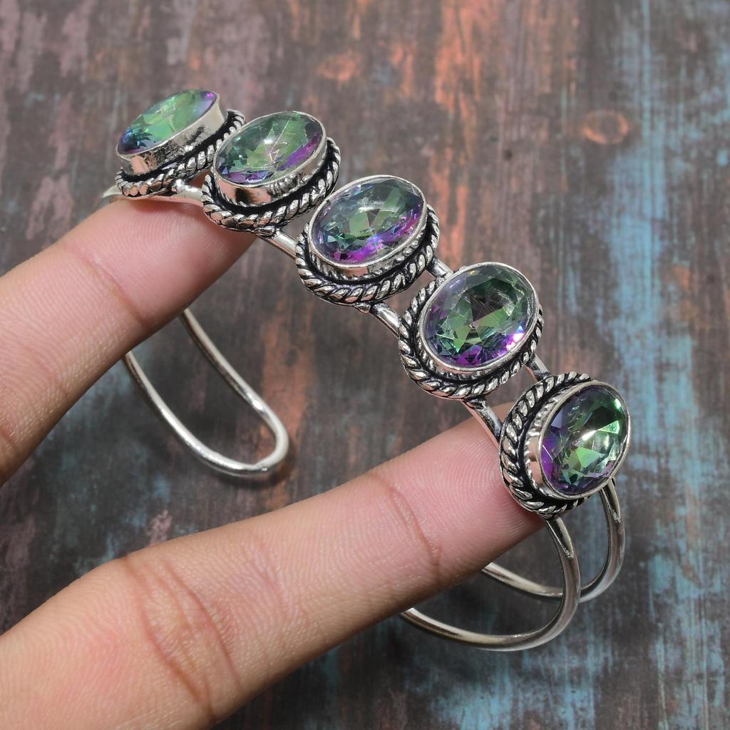 Браслет-манжета из стерлингового серебра 925 пробы ручной работы Mystic Topaz Gemstone, регулируемый для нее