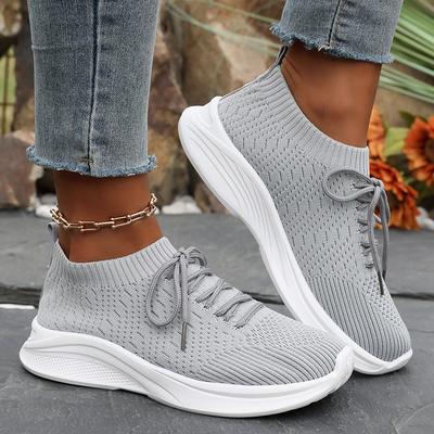 Модная легкая нескользящая спортивная обувь для женщин 2025 Новые дышащие вязаные сетчатые повседневные кроссовки Женская обувь на толстой подошве для занятий спортом на открытом воздухе