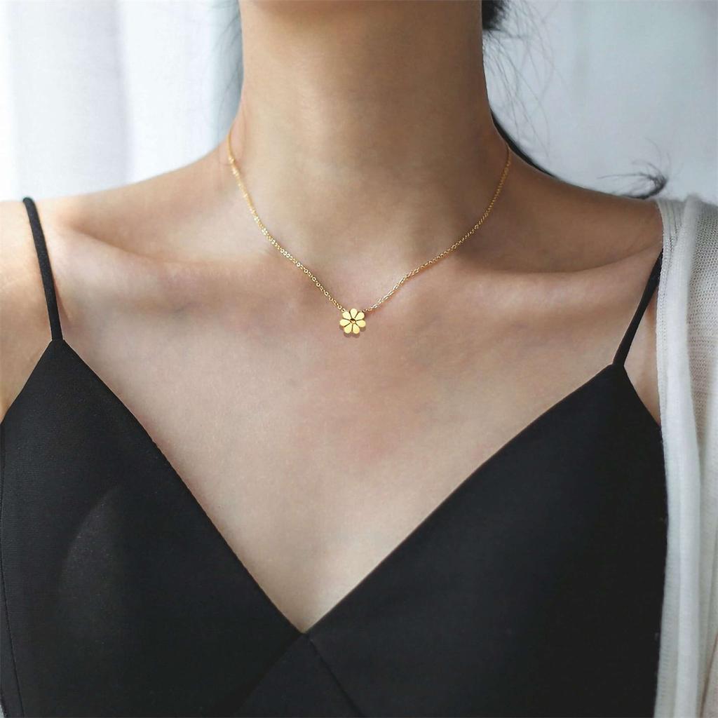 Минималистичный кулон с маленькой маргариткой, ожерелье, модный женский аксессуар, подходящий для женщин, повседневная одежда