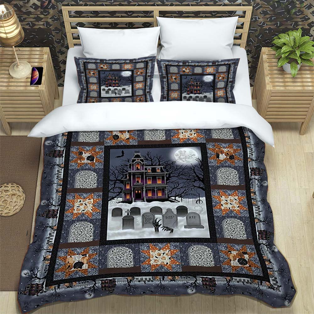 Halloween Patchwork Style Three-piece Bedding Set with Black Cat, Bat, Pumpkin, and Retro Plaid Print.