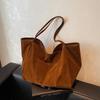 2024 Retro Casual Large Capacity Tote Bag: Trendy Autumn & Winter Underarm Shoulder Bag for Commuting