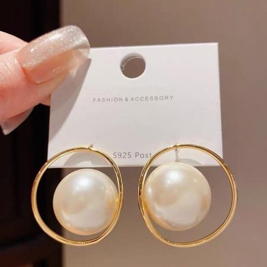 Real gold electroplated silver needle oval pearl earrings winter retro versatile stud earrings fashion high-end earrings women