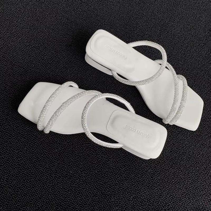 Дизайнерские летние женские тапочки с открытым носком, модные шлепанцы с узкой полосой и кристаллами, повседневные офисные женские сандалии на открытом воздухе