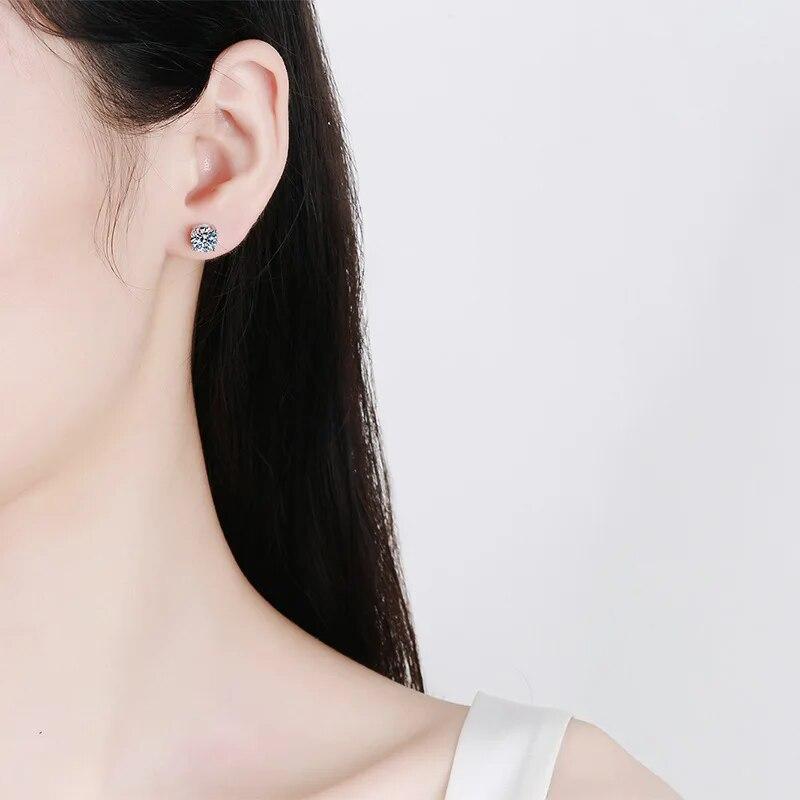 Серьги-гвоздики с муассанитом цвета D, 0,5-2 карата, 4 зубца, для женщин и девочек, изящные ювелирные изделия, серьги-гвоздики из стерлингового серебра 925 пробы с бриллиантами