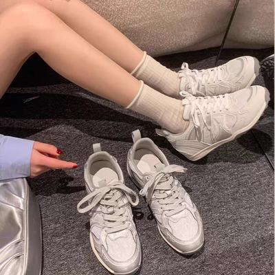 Модные кроссовки для бега для женщин 2025 лето новинка на толстой подошве дышащая сетка легкие и универсальные повседневные спортивные туфли для женщин