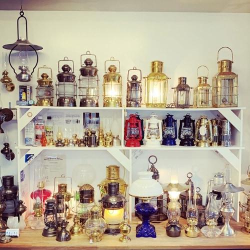 Vermont Lanterns Масляная лампа Vermont Lantern Мини 6,5 дюйма 16,51 см Латунь
