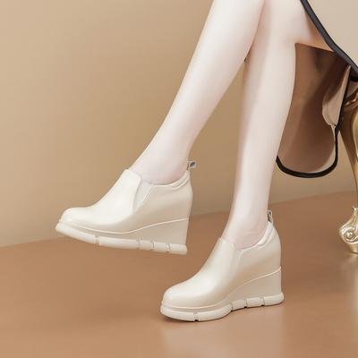 Туфли на танкетке, женские туфли на высоком каблуке 9 см, новые кожаные туфли с круглым носком, одинарные туфли на небольшой внутренней платформе, кожаные туфли с глубоким вырезом, весна и осень 2025