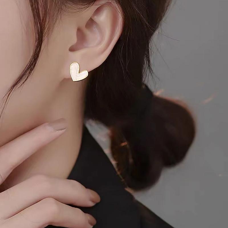 JWER New Simple Sweet Black and White Heart Shaped Stud Earrings Delicate Accessories For Student Girls Party Fashion Jewelry
