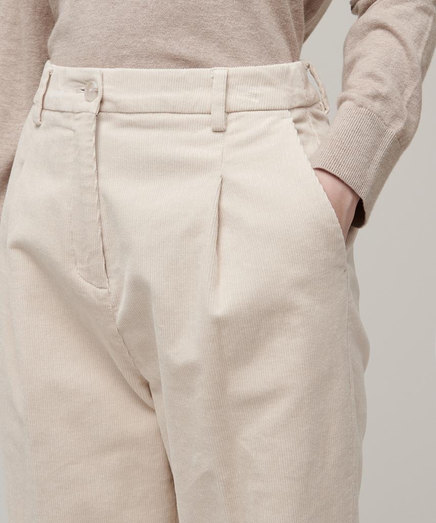MUSINSA STANDARD WOMAN Женские сужающиеся вельветовые брюки [Кремовый]