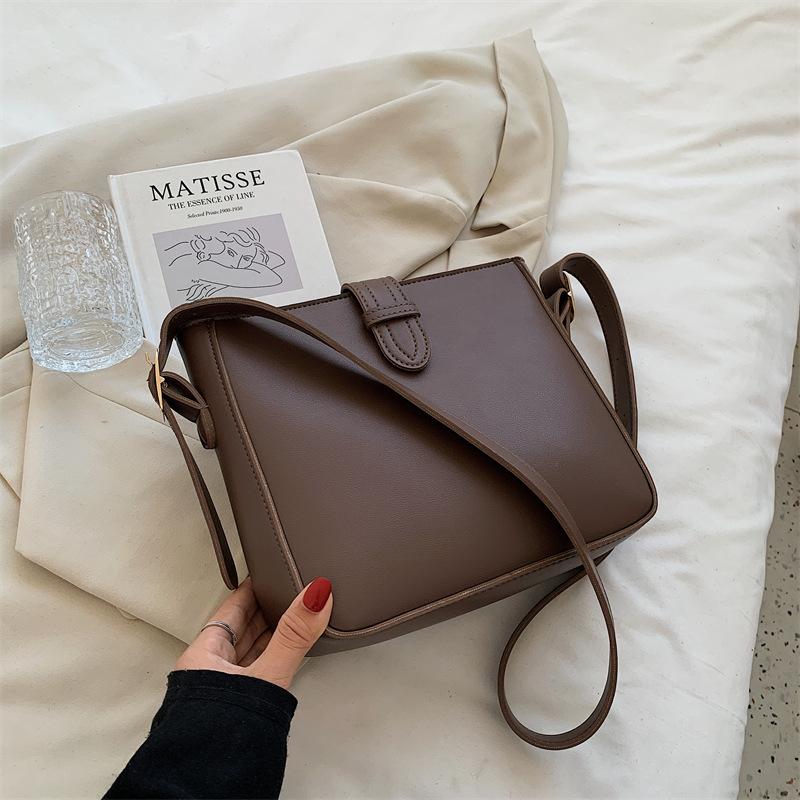 Сумка женская универсальная сумка через плечо стильная и простая сумка через плечо большой емкости текстурированная сумка-ведро