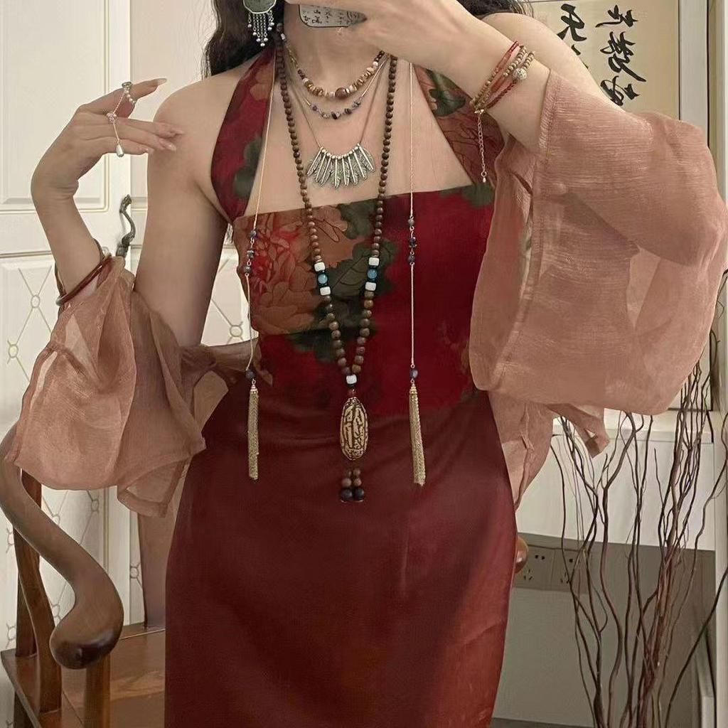 Unisex Tibetan Ethnic Necklace: Versatile, Retro-Style Jewelry with Wooden Accents for Cotton and Linen Outfits