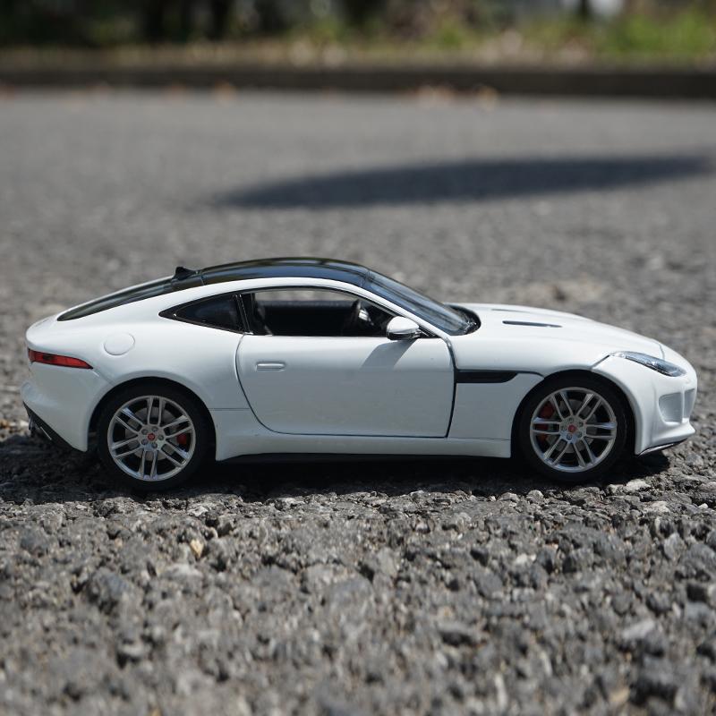Welly 1/24 JAGUAR F-Type Купе Сплав Машинки Литые и Игрушечные Транспортные Средства Модель Автомобиля Миниатюрная Масштабная Модель Автомобиля Игрушка для Детей