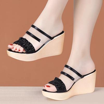 8 см Маленький размер 32-43 Модные кожаные шлепанцы с волнистым узором Летняя платформа Клинья Обувь 2025 Высокие каблуки Слайды для офиса Пляж Мама