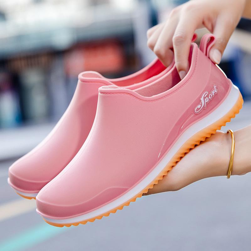 Модные резиновые туфли женские носят низкие водонепроницаемые ботинки водные сапоги всесезонные резиновые сапоги короткие резиновые туфли студент экспорт