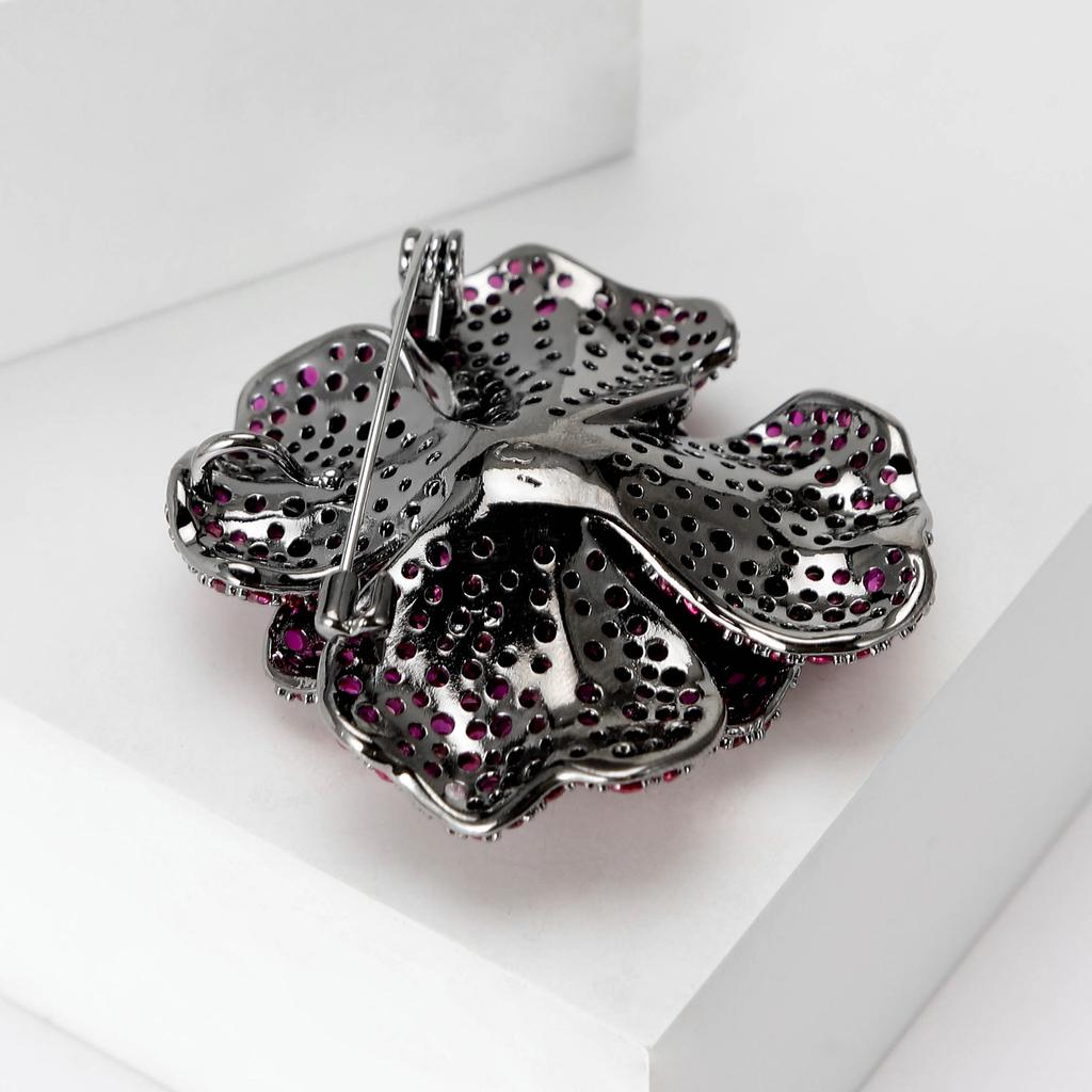 Fashion Heavy Industry Zircon Camellia Brooch Rhinestone Pin Women'S Dress Suit Accessories Corsage Matching