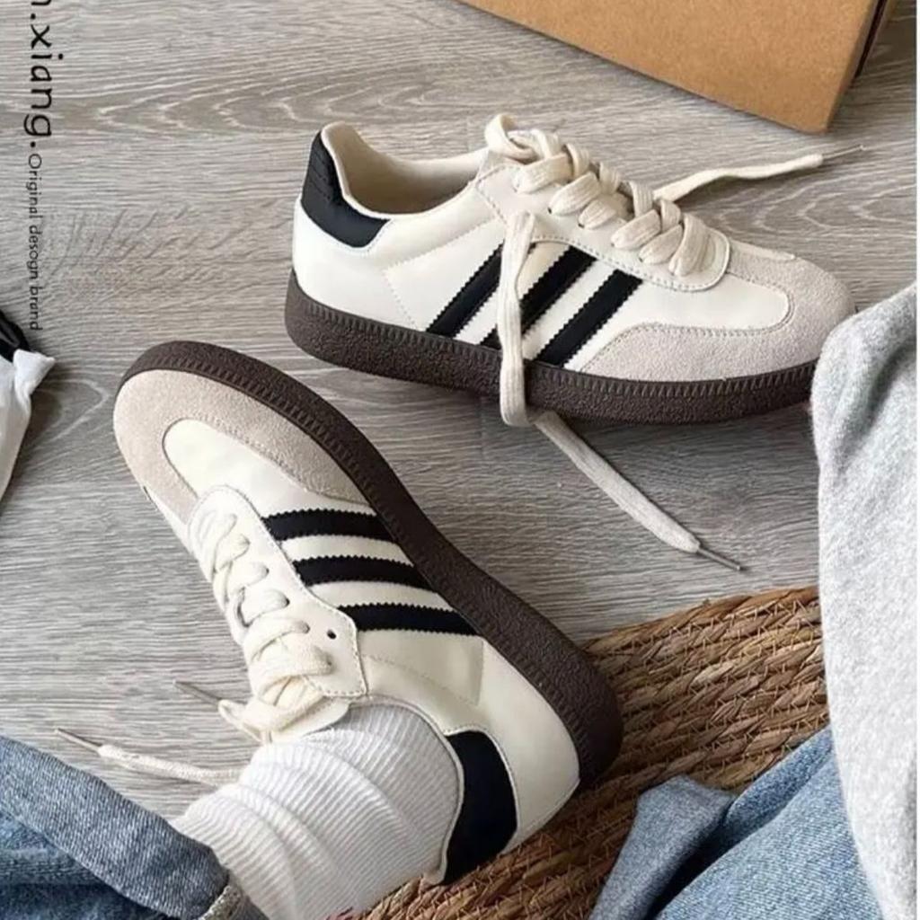 Женская обувь высокой стоимости 2025 новая весенняя пара повседневная спортивная обувь летняя на плоской подошве дышащая маленькая белая немецкие тренировочные туфли