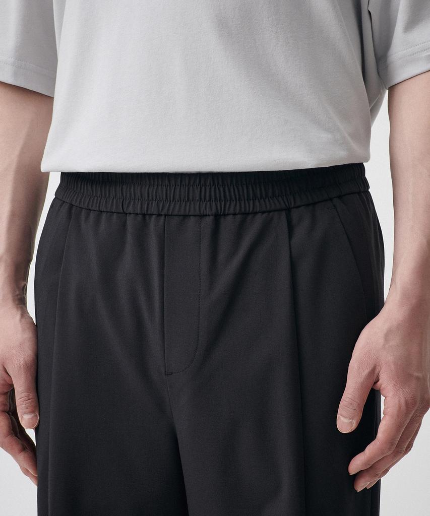MUSINSA STANDARD [Cooltandard] One-Pleat Wide Elastic Waist Slacks [Dark Gray]