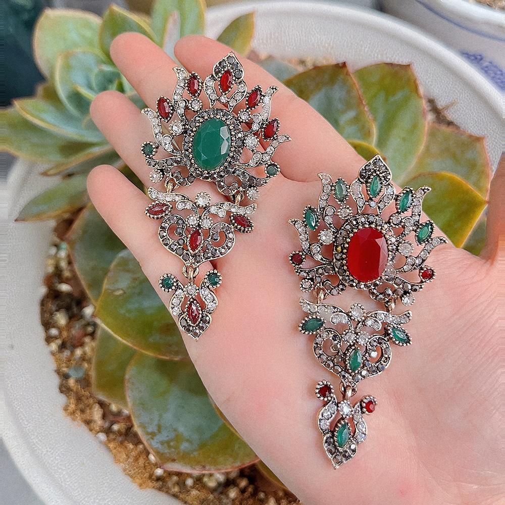 Vintage Bohemian Flower Crystal Ladies Brooch Vintage Gold Color Resin Bridal Jewelry Gift