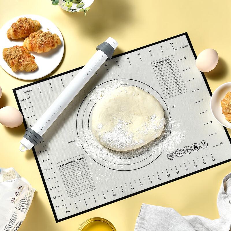 Регулируемая силиконовая скалка с ковриком