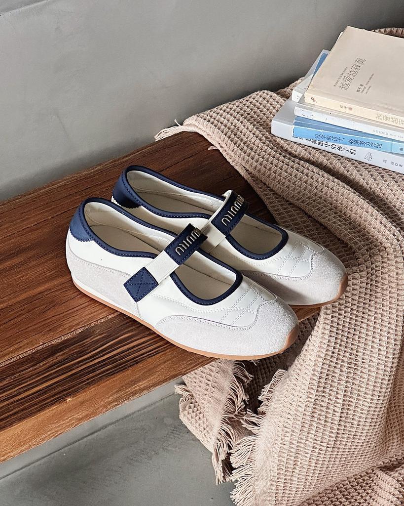 2025 Summer New Breathable Single Shoes Color Matching Retro Single Shoes Velcro Mary Jane Shoes Versatile Casual Moral Training Shoes Tide